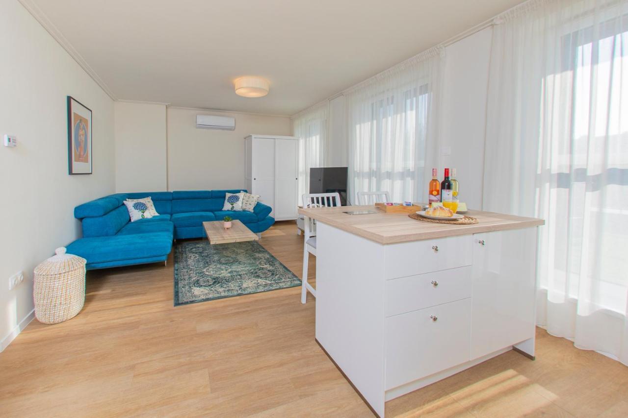 Sun Terrace Mini Penthouse Bestern Szeged Luaran gambar